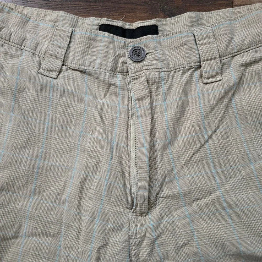 Oakley Mens Plaid Golf Shorts Tan Blue Size 33 Embroidered Logo Casual Summer